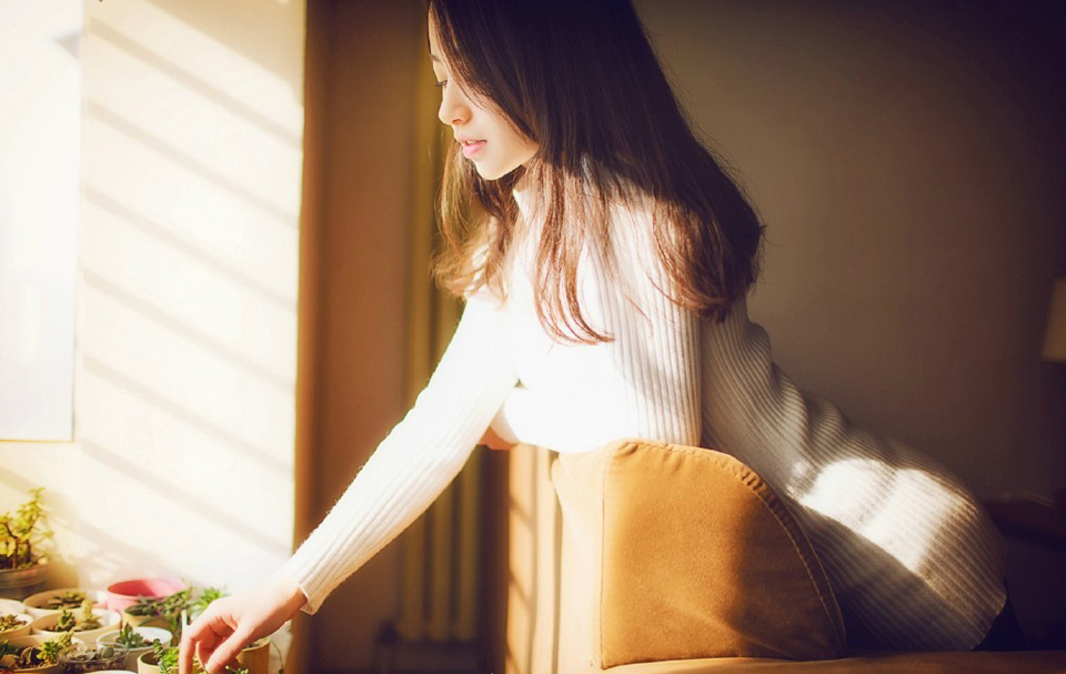娜娜问我，那你朋友有对你说些什么吗？我说，我只看望过他一次，时间特别短，他问了问我的情况，说，你快回去吧，这都录着呐，估计这次是够呛了。死倒是没有什么可怕的，怕的就是知道自己怎么死。你可要一定要死于意外啊，这样才不害怕。你知道什么最可怕，就是害怕。娜娜睁大了眼睛，说，有这么说自己朋友的吗？我说，你要习惯他，他这是真心祝福你。——韩寒《我想和这个世界谈谈》